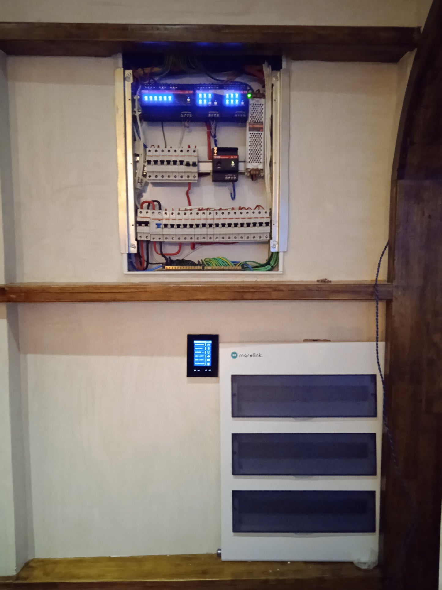 Industrial distribution board